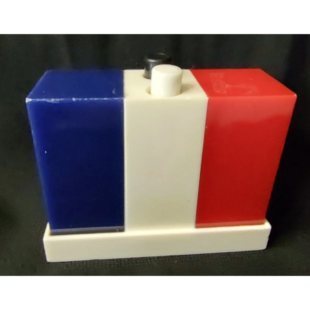 American Bicentennial Push Button Salt Pepper Shaker Patriot Red White Blue 1976